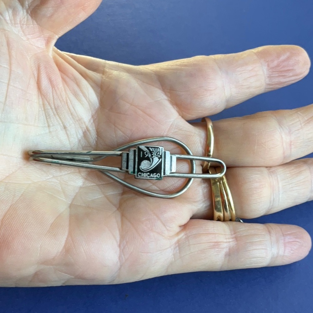 1934 Chicago World’s Fair tie clip - Picture 4 of 4